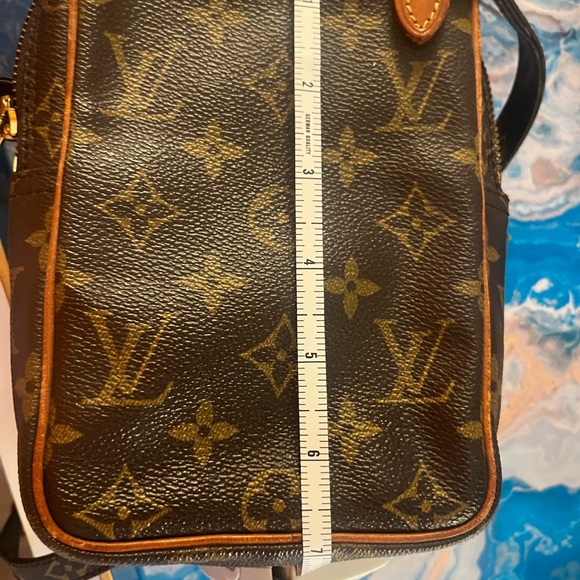 ⭐️Louis Vuitton Amazone crossbody mini - authentic, great condition. Adjustable - Picture 15 of 16